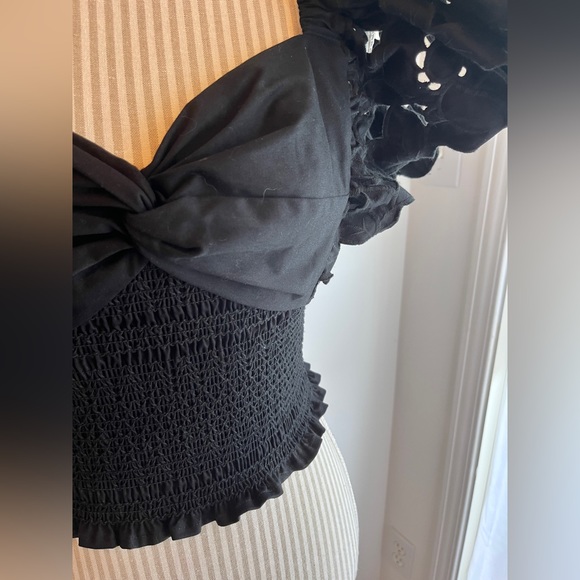 NWT black rutched and embroidered top size small - Picture 4 of 11